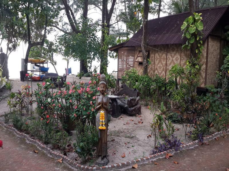 Bamboo Bungalows Koh Phayam Exterior foto